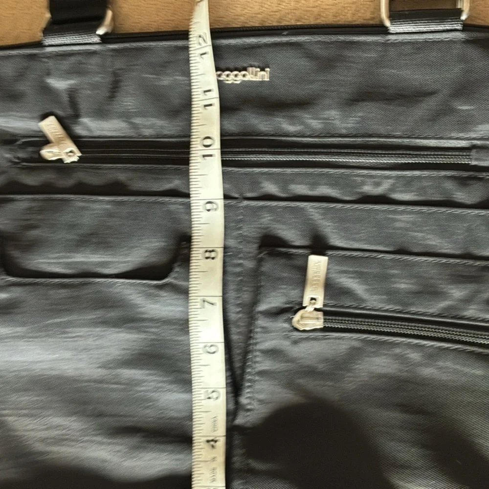 Baggallini Tote Messenger Travel Commuter Bag Black NWT